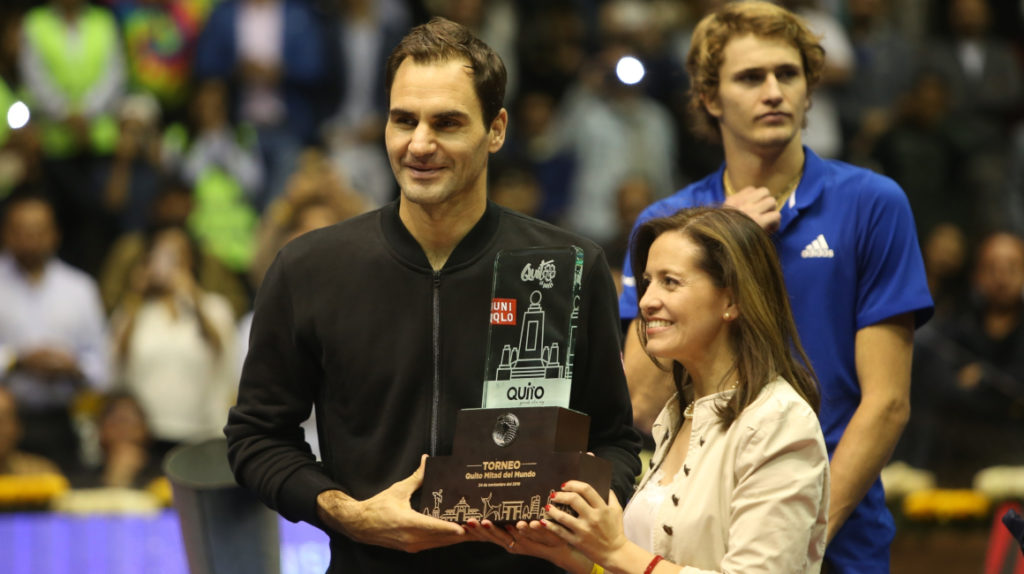 Roger Federer se impuso a Alexander Zverev en el Coliseo Rumiñahui