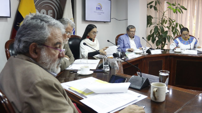 El CNE se reunió el 22 de noviembre de 2019 para resolver sobre la campaña anticipada.