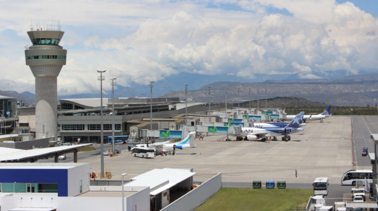 Incidente en la torre de control del aeropuerto de Quito, bajo investigación