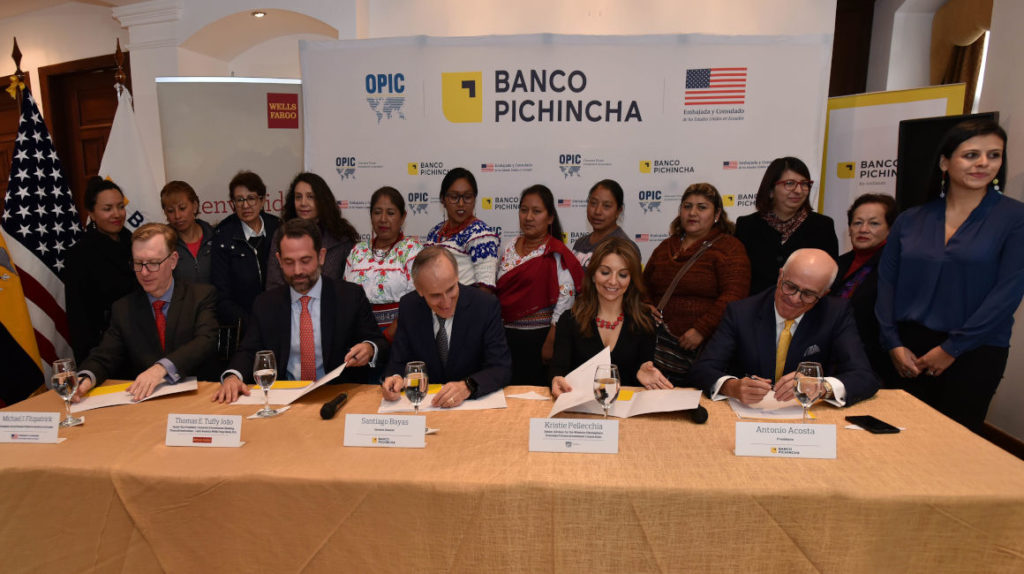 Banco Pichincha amplia créditos para microempresarias