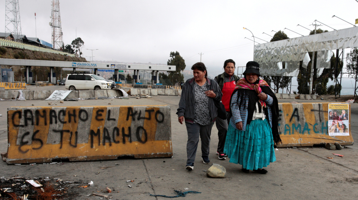En la ciudad de El Alto los pobladores se manifiestan en favor de Evo Morales.