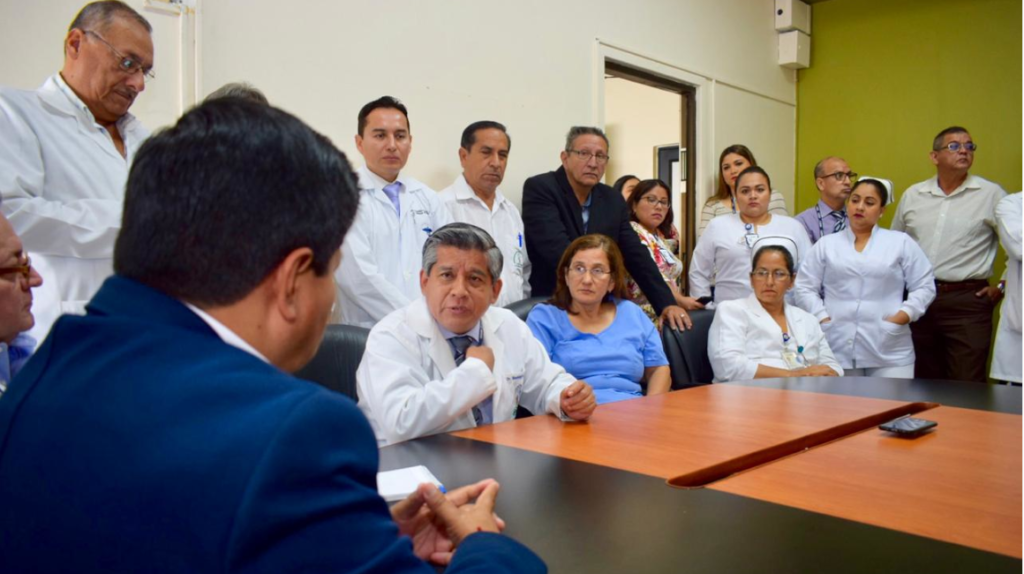 Dos médicos del IESS en Guayaquil agredidos en menos de cuatro meses