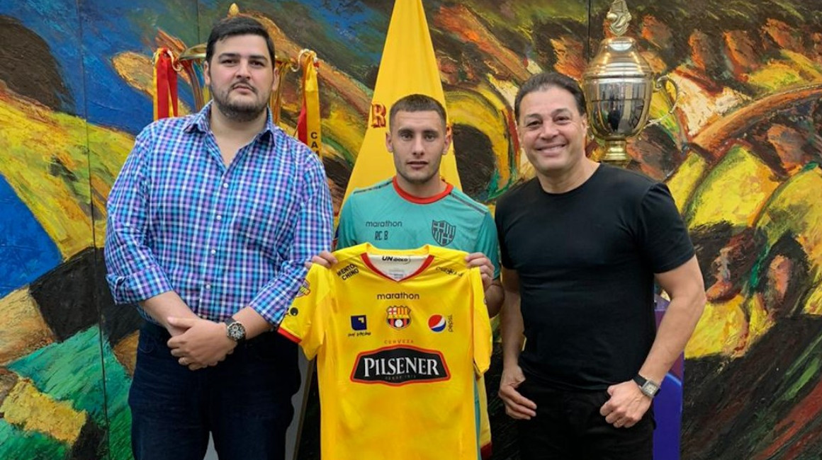 Emmanuel Martínez contrato