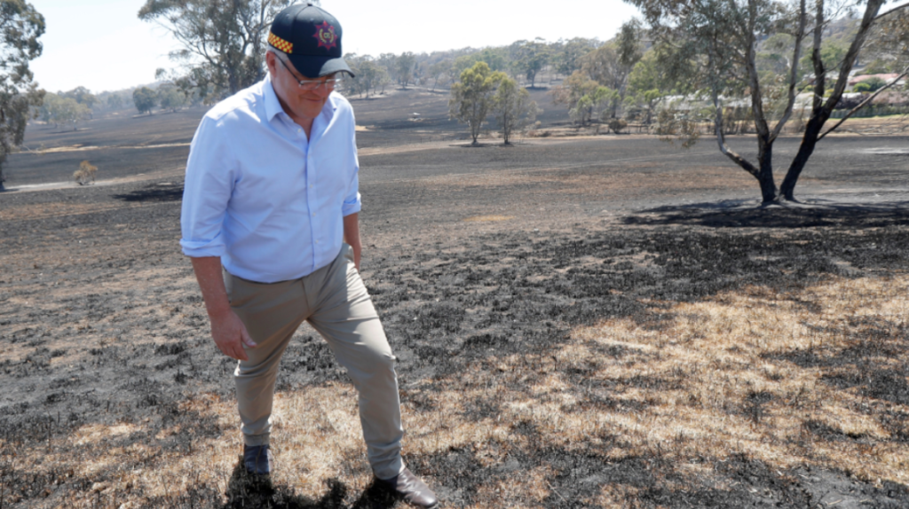 72.000 bomberos voluntarios luchan contra el fuego en Australia