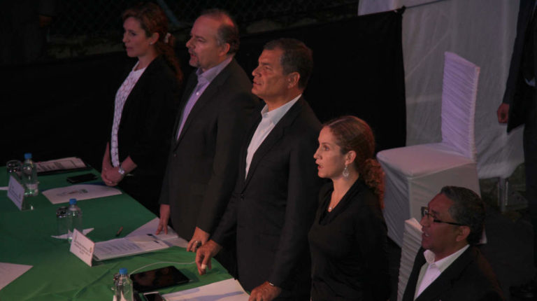 Rafael Correa Richard Espinosa IESS
