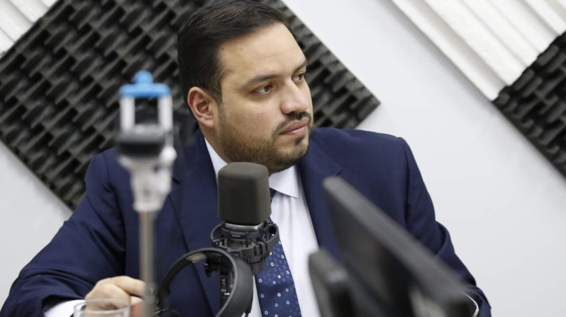 Andres Madero ministro entrevista