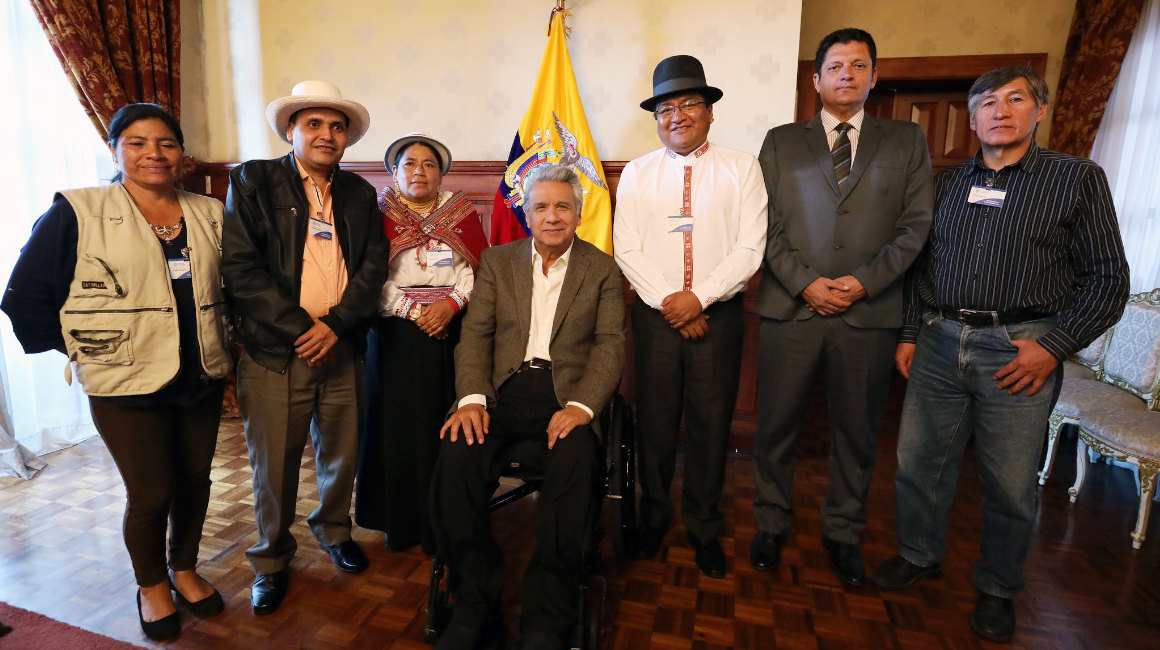 El presidente Moreno con los dirigentes de la Fenocin, en Quito, el 22 de octubre de 2019.