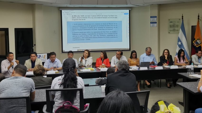 La comisión de Gobiernos Autónomos de la Asamblea sesionó en Guayaquil el pasado 17 de enero para abordar la problemática de Monte Sinaí.
