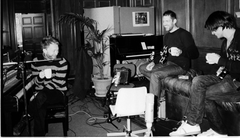 Thom Yorke, Ed O'brien y Jonny Greenwood en un momento de descanso.