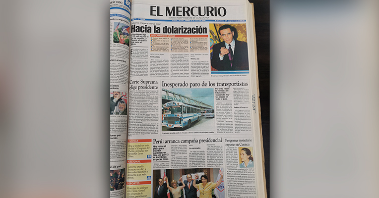 Portada del  lunes 10 de enero de Diario El Mercurio de Cuenca, al día siguiente del anuncio del presidente Jamil Mahuad de la dolarización.
