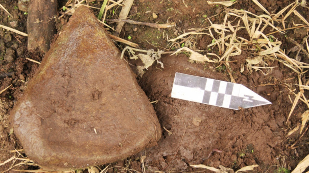 Un camino prehispánico y piezas arqueológicas se descubren en Quito