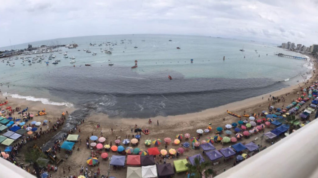 Ministerio de Ambiente investiga desfogue de agua sucia en Salinas