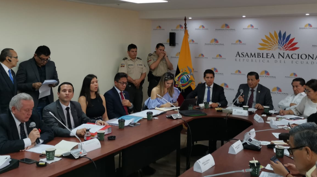 En la Universidad de Guayaquil se roban hasta los inodoros