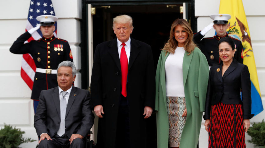 Los presidentes Donald Trump y Lenín Moreno, junto a las primeras damas Melania Trump y Rocío González, en los exteriores de las Casa Blanca el miércoles 12 de febrero de 2020.