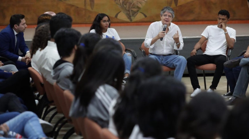 El 28 de enero, Guillermo Lasso tuvo una reunión con jóvenes en Guayaquil.