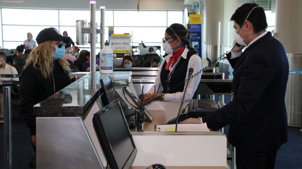 Vuelo humanitario de Iberia, con 344 pasajeros, partió de Quito a Madrid