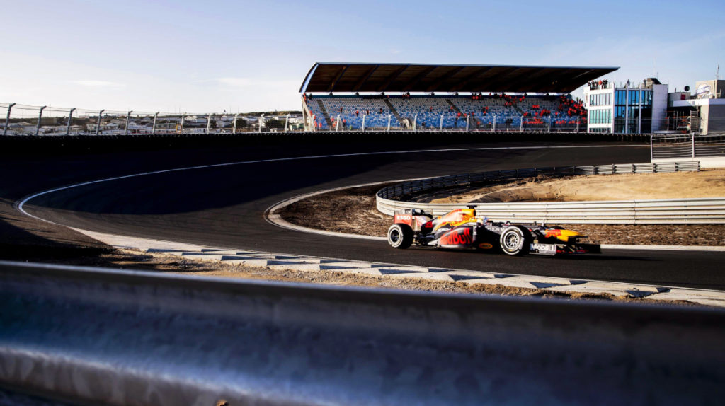 La Fórmula Uno lanza una carrera virtual en lugar de los GP aplazados