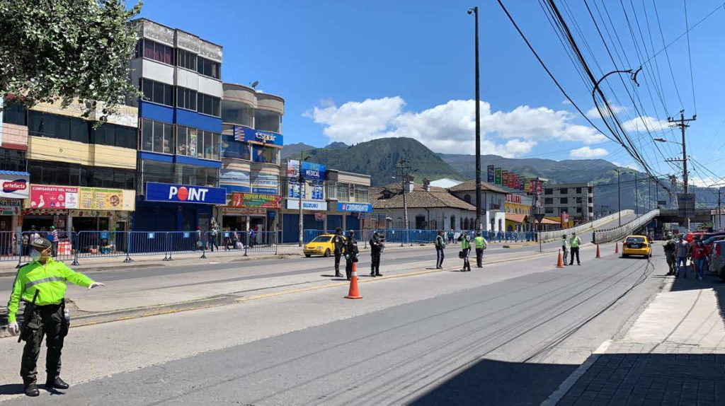 Quito mantendrá restricciones a la circulación vehicular en octubre