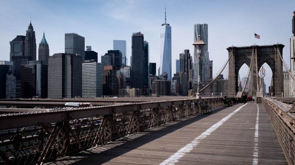 Nueva York ordena que el 75 % de los trabajadores se quede en casa