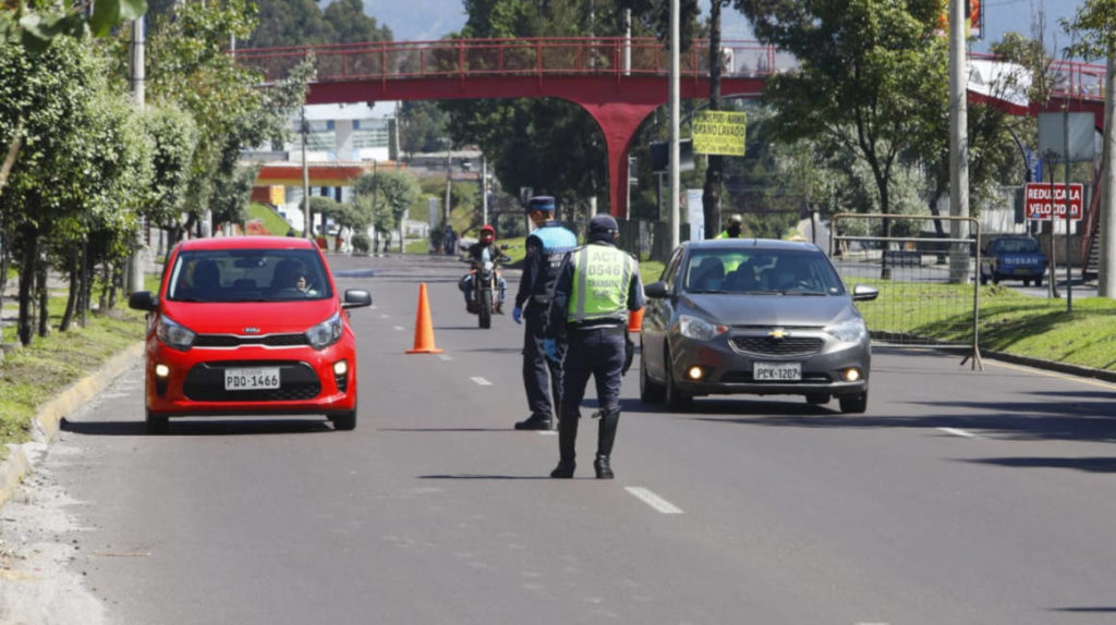 Este domingo circulan en Quito los vehículos con placas impares