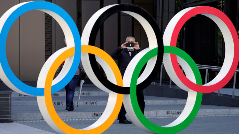 El COI anunció que los Juegos Olímpicos no se suspende, a pesar de la crisis mundial.