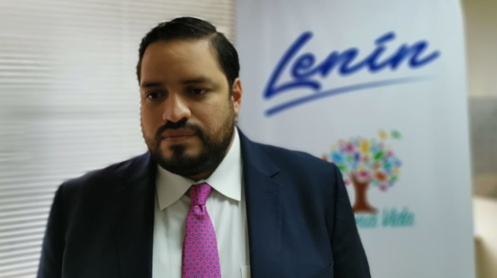 Gobierno garantiza estabilidad laboral de ecuatorianos ‘varados’ en el extranjero