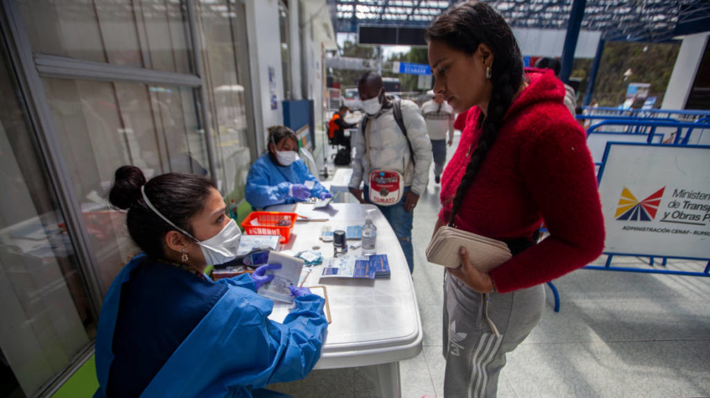Salud confirma 17 casos de coronavirus en Ecuador