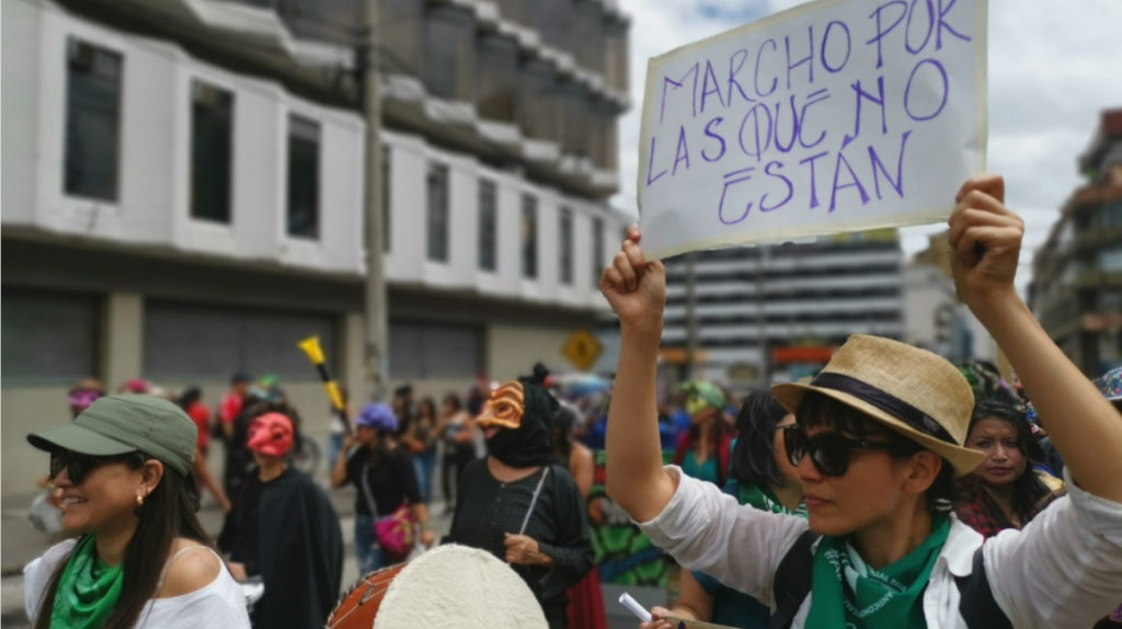 Mujeres mostraron su diversidad en marcha por el 8M en Quito