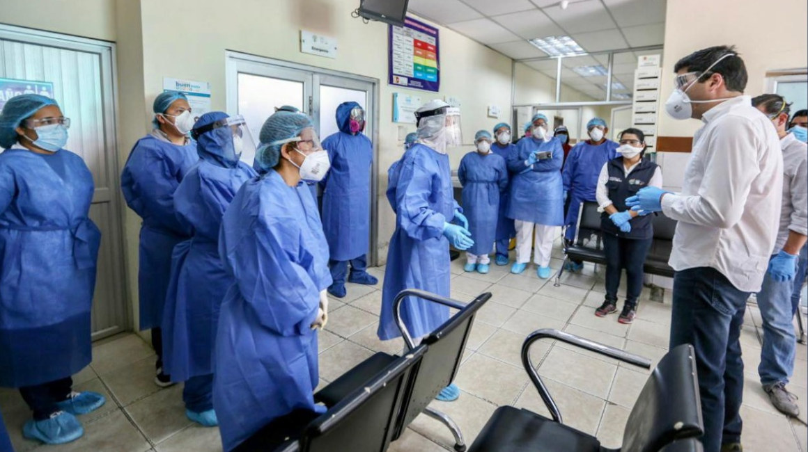 El 28 de abril el vicepresidente Sonnenholzner visitó el Hospital Oswaldo Jervis Alarcón, en Salitre, para verificar que cuenta con los insumos para enfrentar la pandemia de covid-19..