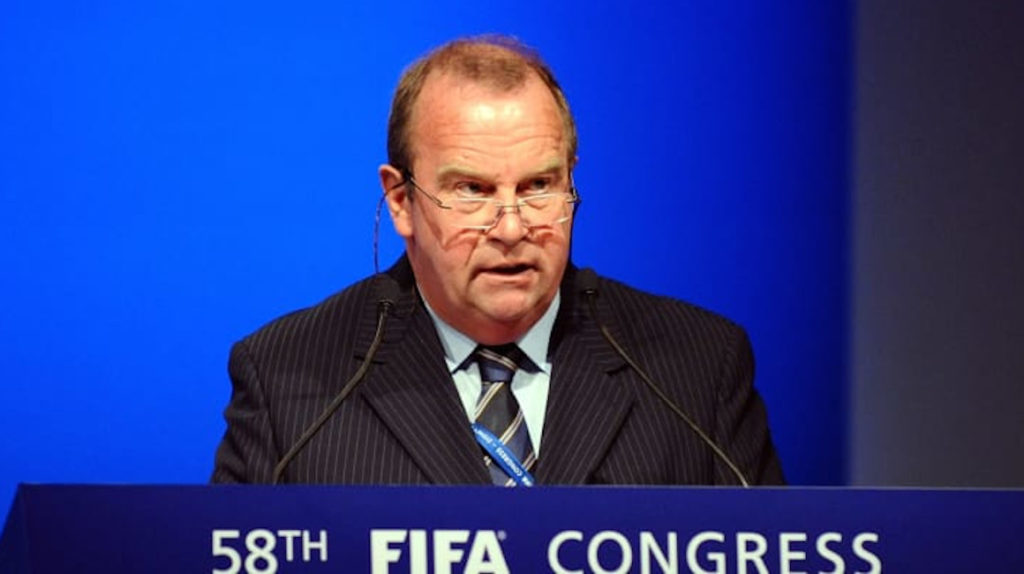 Comité médico de FIFA cree que fútbol no volverá antes de septiembre