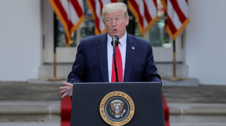 Donald Trump, presidente de los Estados Unidos, en una rueda de prensa en la Casa Blanca este lunes 27 de abril de 2020.