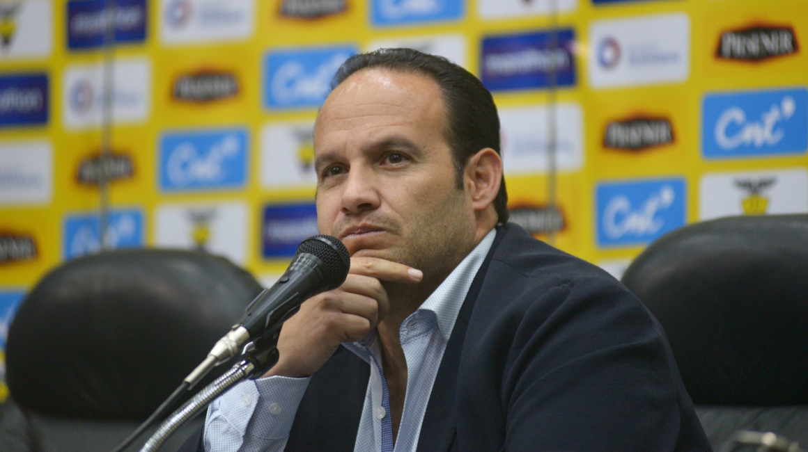 FEF Francisco Egas, expresidente de la Federación Ecuatoriana de Fútbol (FEF), en una rueda de prensa el 31 de julio de 2019.