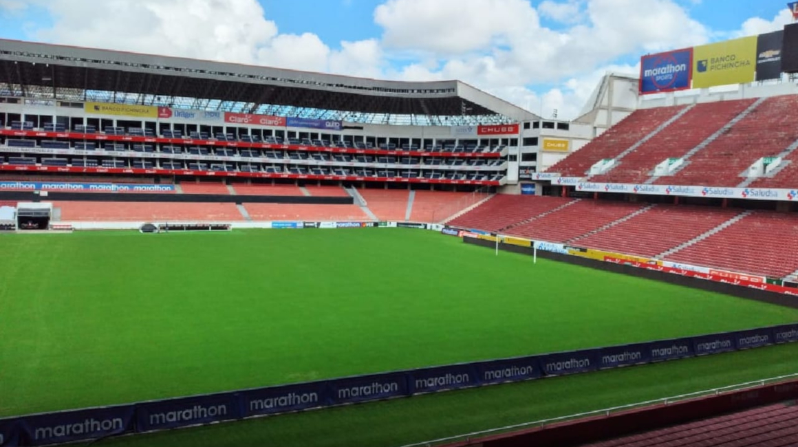 Vista panorámica del estadio Rodrigo Paz Delgado, el 23 de abril de 2020.