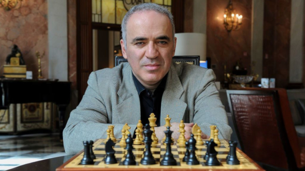 Garry Kasparov participará en Copa de Naciones de ajedrez en línea