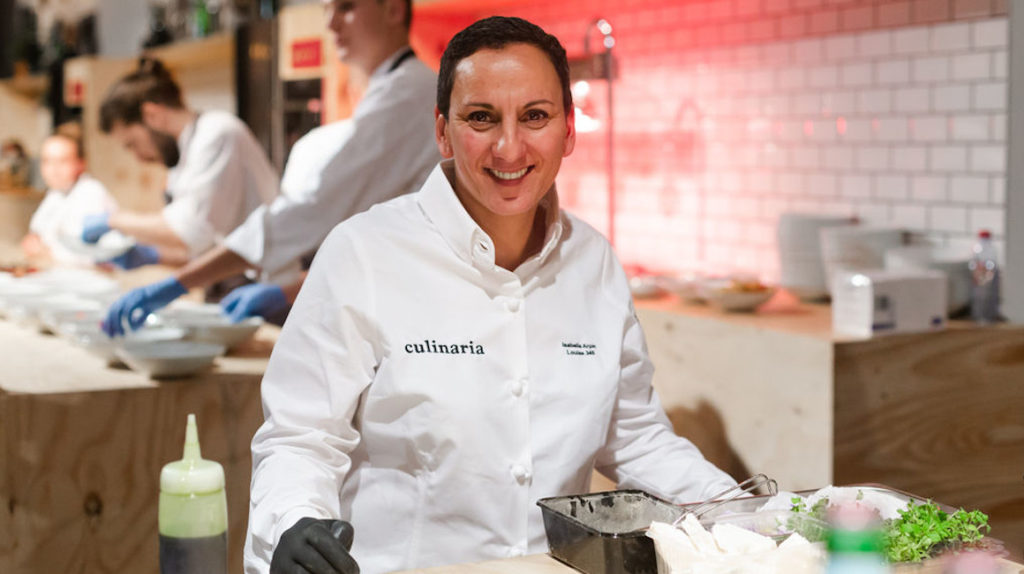 Chef premiada con estrella Michelin da comidas solidarias durante la pandemia