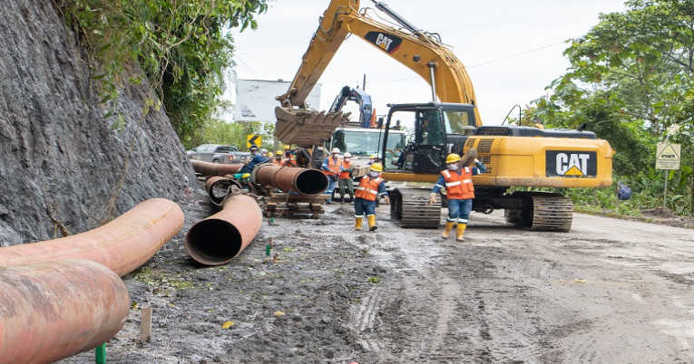 Para rehabilitar el SOTE, Petroecuador instala 160 tuberías nuevas en una vía de 1,7 kilómetros. 