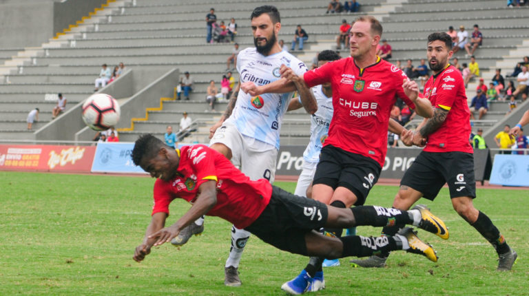 Deportivo Cuenca y Guayaquil City no jugarán los torneos de la Ecuafútbol por la crisis del coronavirus.