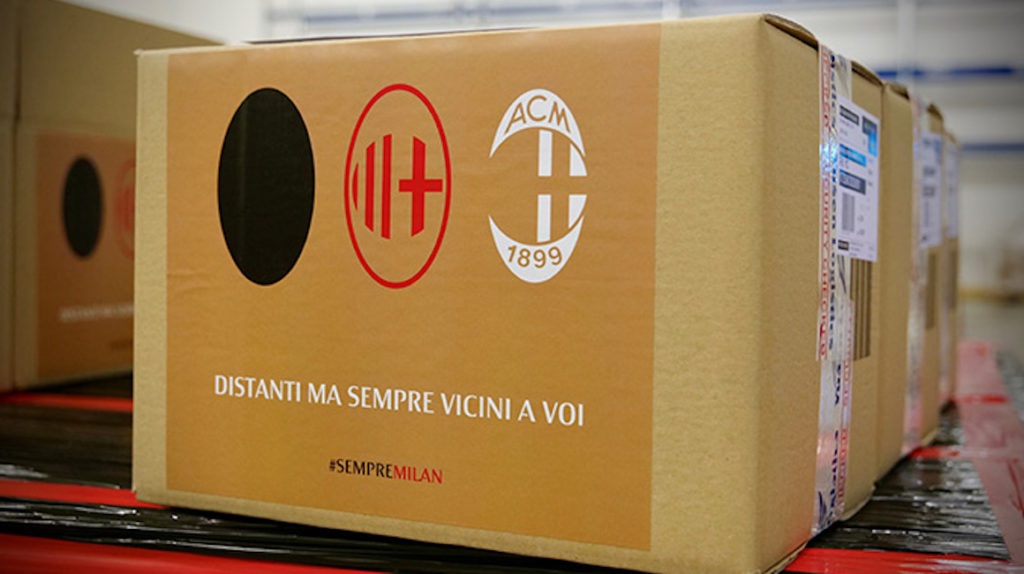 El Milan entrega comida y mascarillas a sus aficionados mayores de 65 años