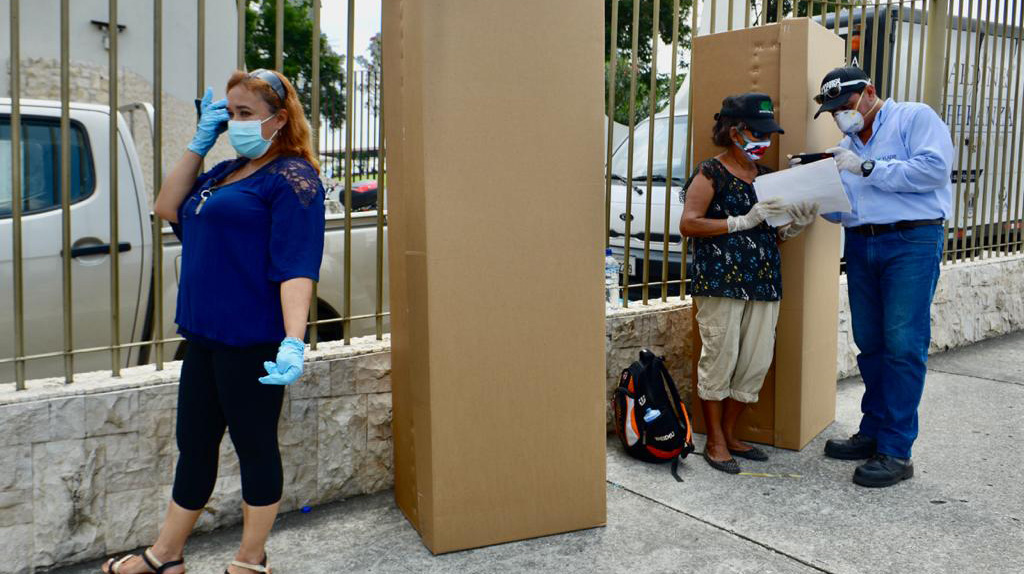 Guayaquil: familia recibe cadáver de una mujer que no estaba muerta
