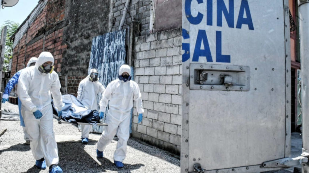 Ecuador tiene 21.500 muertes más que el promedio normal, según estudio