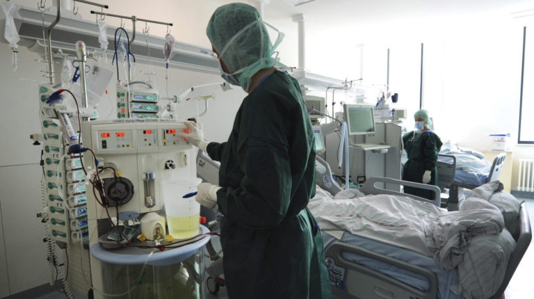 Un hospital alemán tratará el coronavirus con transfusiones de plasma