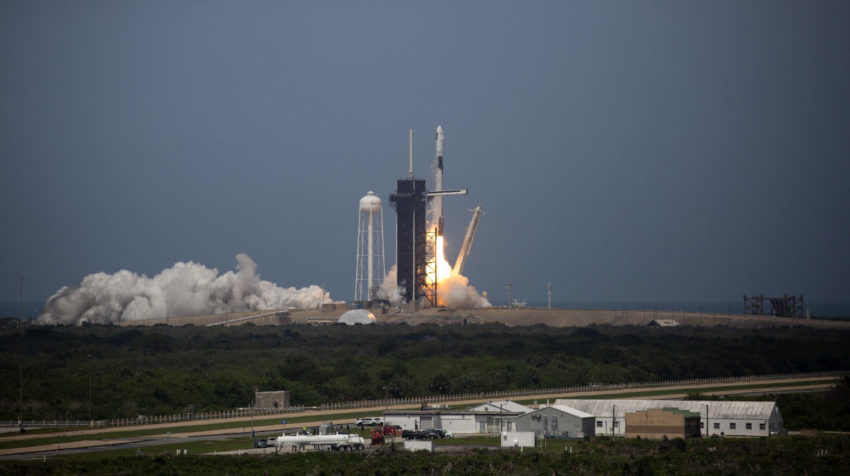 El cohete Falcon 9, de SpaceX, fue lanzado con éxito al espacio este 30 de mayo de 2020, con los astronautas Bob Behnken y Doug Hurley a bordo.