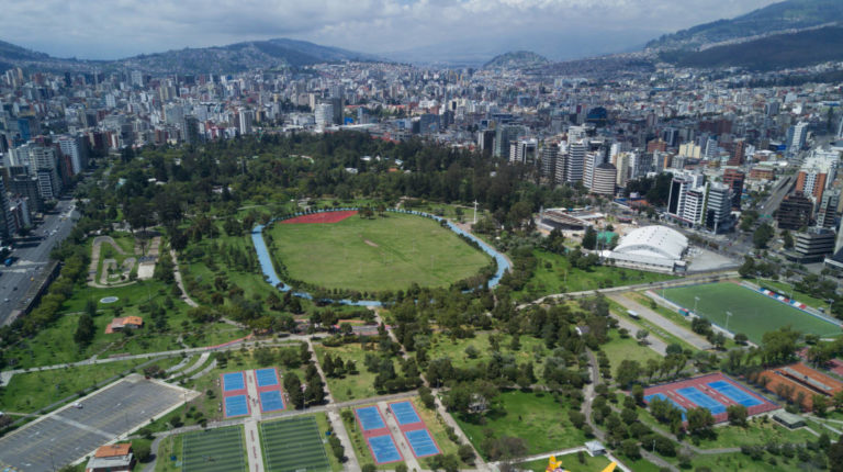 Vista aérea del parque La Carolina en Quito, el 15 de marzo de 2020.