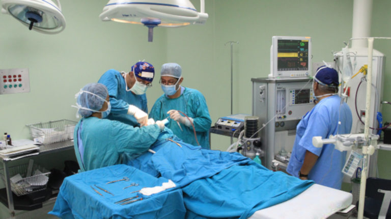 Citas médicas y cirugías serán reprogramadas en hospitales públicos el 18 y 19 de abril