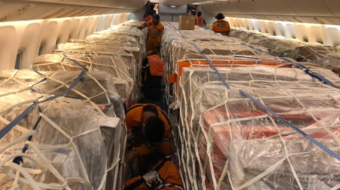 El 29 de abril de 2020 la empresa Latam transportó flores, desde Quito, en la cabina de pasajeros de uno de sus aviones. 