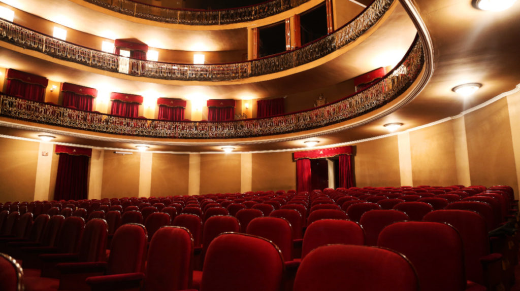 Uno de los teatros más antiguos de Sudamérica abre su telón virtual
