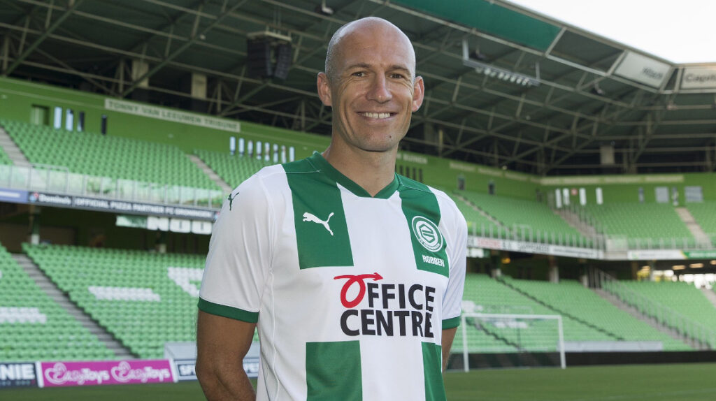 Arjen Robben anunció su regreso al fútbol para jugar en el Groningen