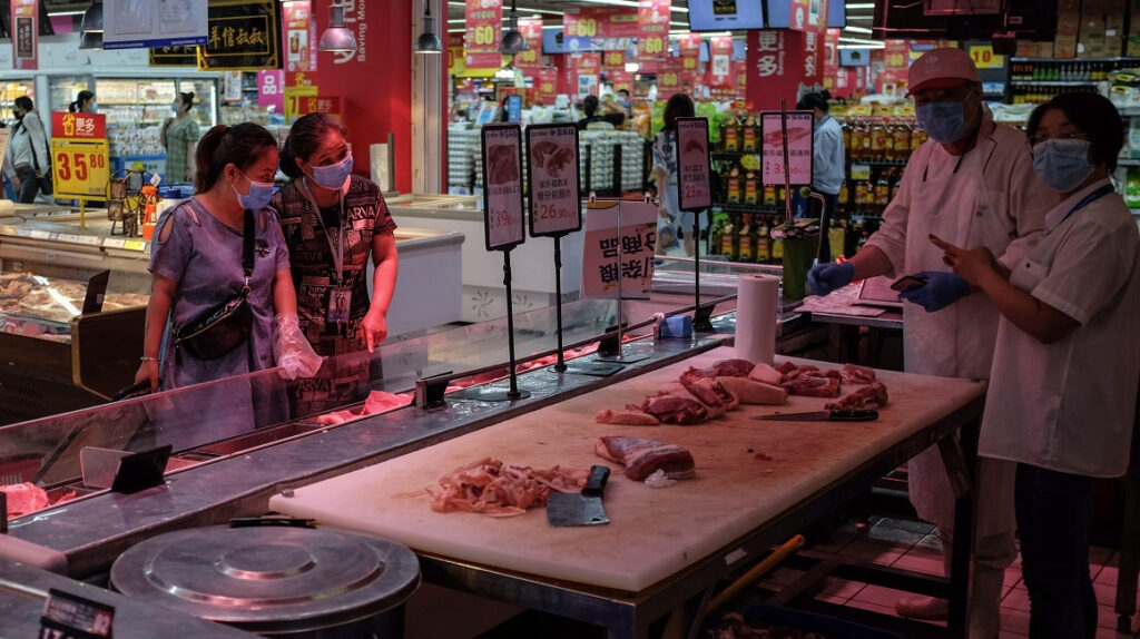 China reconoce la mala higiene de sus mercados de alimentos