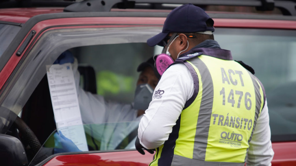 Quito y Guayaquil amplían restricción vehicular, como pidió COE Nacional