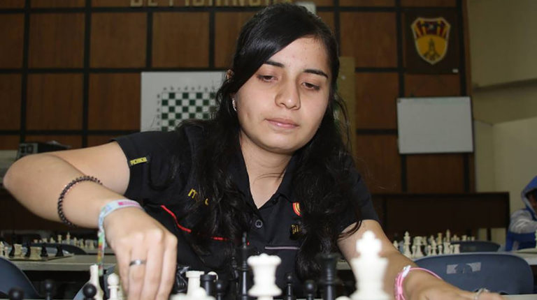 Anahí Ortiz ajedrez Ecuador